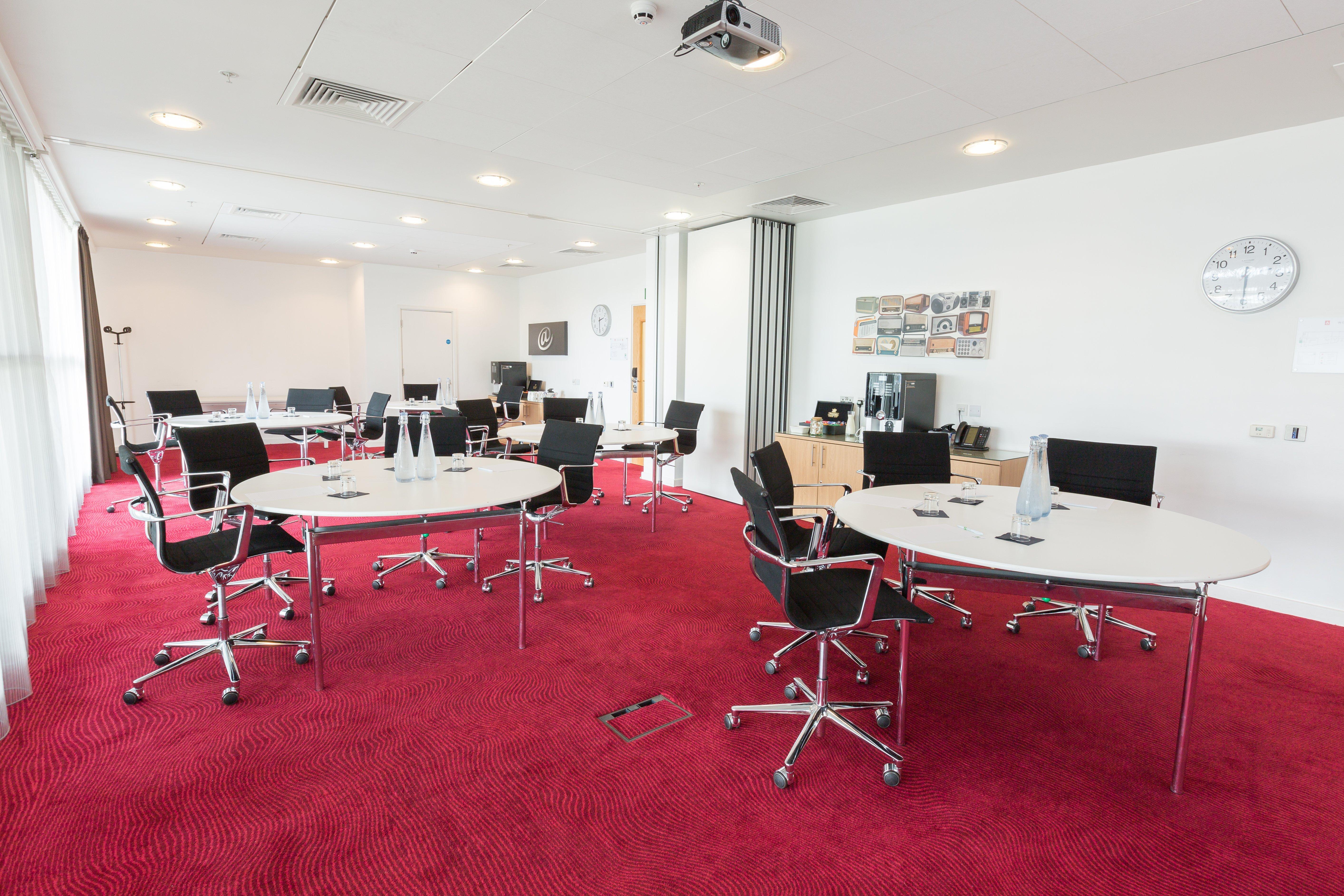 Holiday Inn Manchester-Mediacityuk By Ihg Солфорд Экстерьер фото