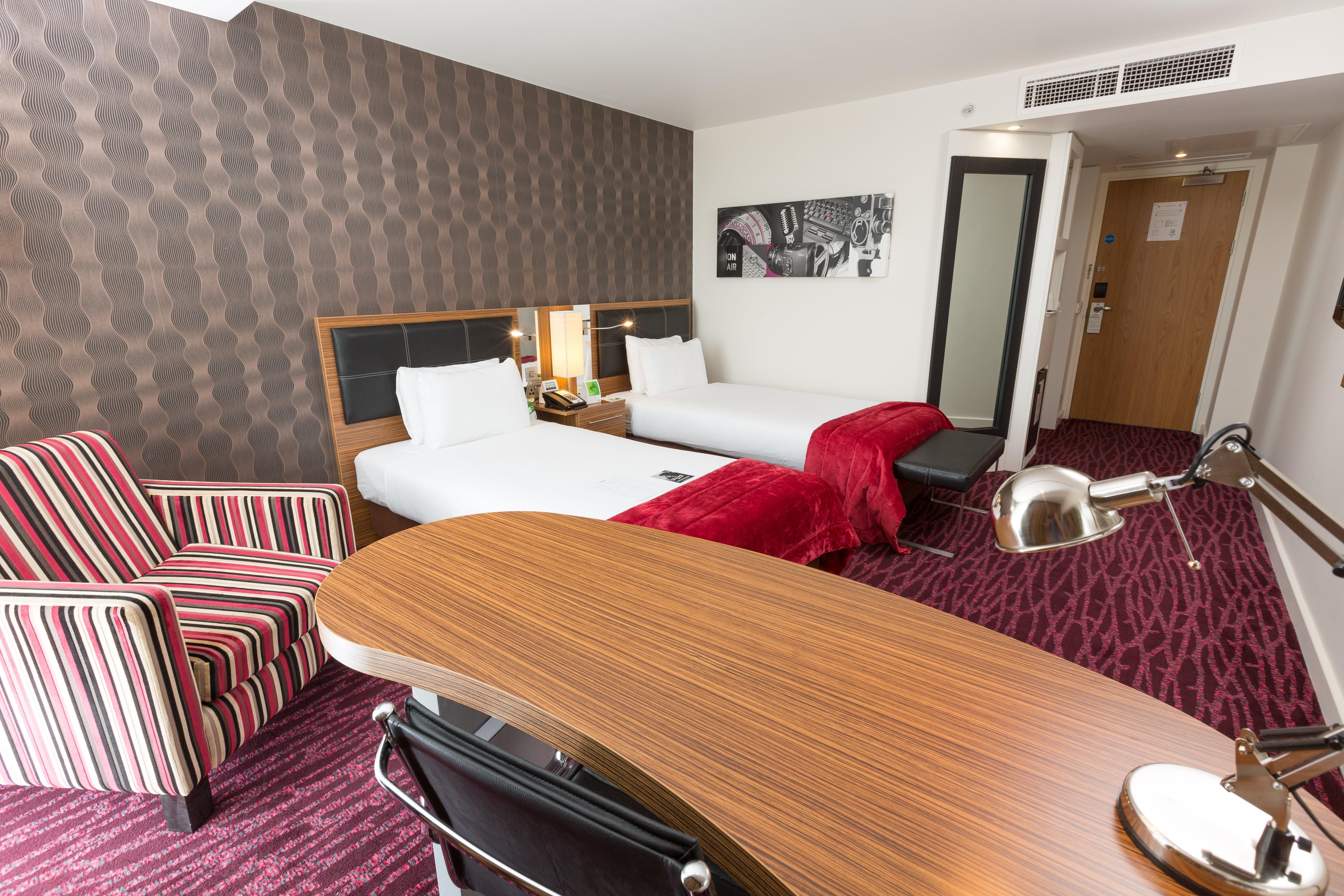 Holiday Inn Manchester-Mediacityuk By Ihg Солфорд Экстерьер фото
