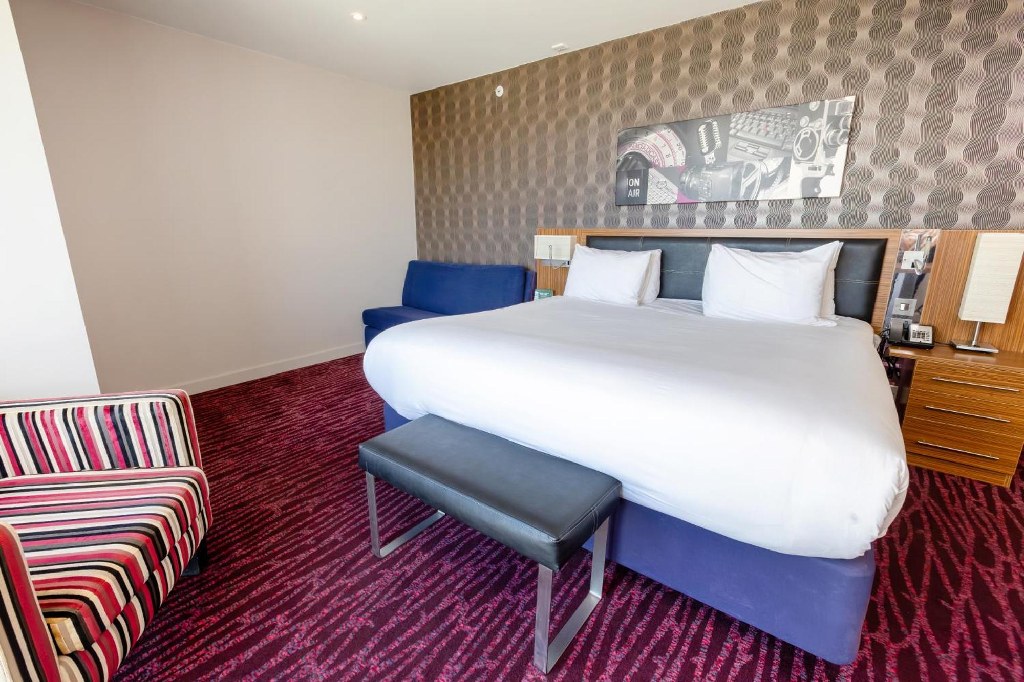 Holiday Inn Manchester-Mediacityuk By Ihg Солфорд Экстерьер фото